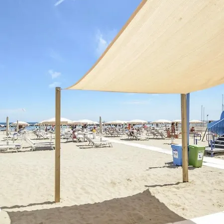 Chez Barnie Favoloso Privato In A 800mt Ingresso Fiera アパート リミニ