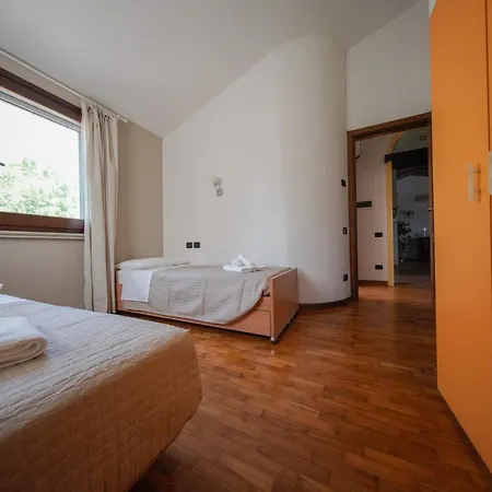 アパート Chez Barnie Favoloso Privato In A 800mt Ingresso Fiera リミニ