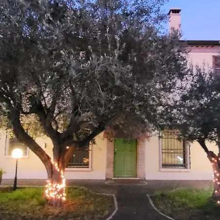 CHEZ BARNIE favoloso appartamento privato in villa a 800mt INGRESSO FIERA RIMINI